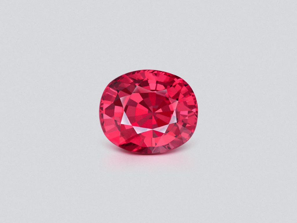 Уникальная розово-красная шпинель Vibrant red в огранке овал 4,17 карата,  Вьетам  Изображение №1