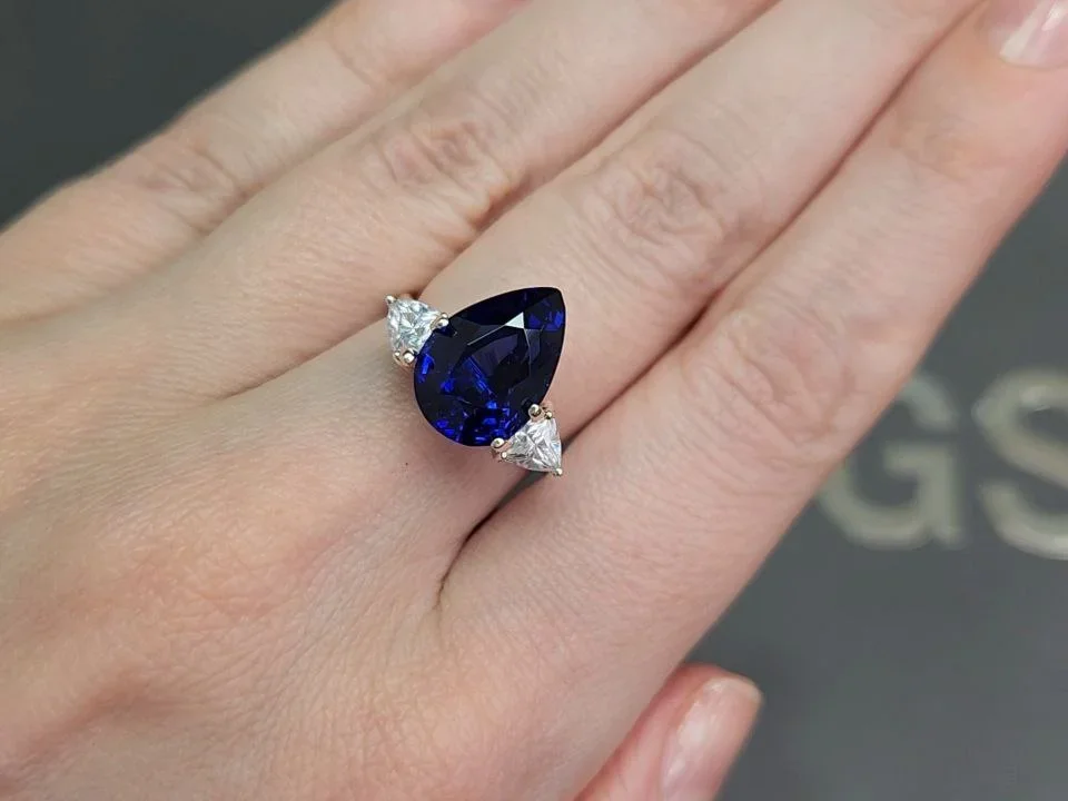 Насыщенный синий сапфир Royal Blue в огранке груша, 7,76 карат, Шри-Ланка Изображение №5