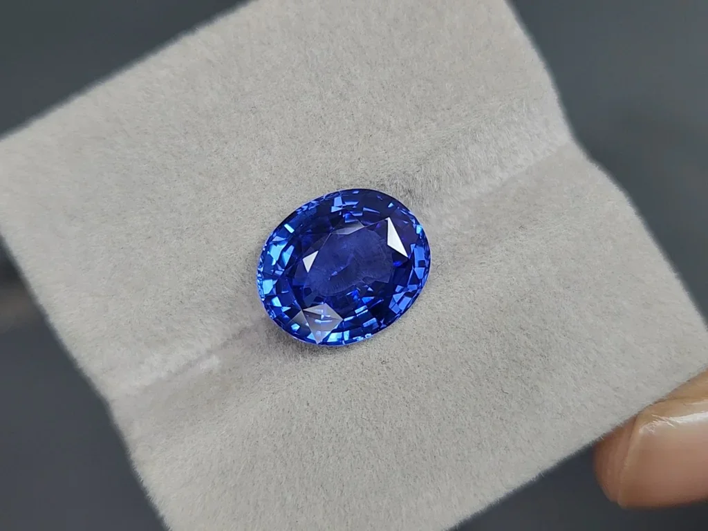 Сапфир Royal Blue в огранке овал 7,02 карат, Шри-Ланка  Изображение №4
