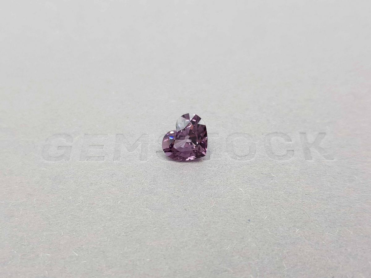 Пурпурная шпинель в огранке сердце 2,06 карата, Бирма фото №1
