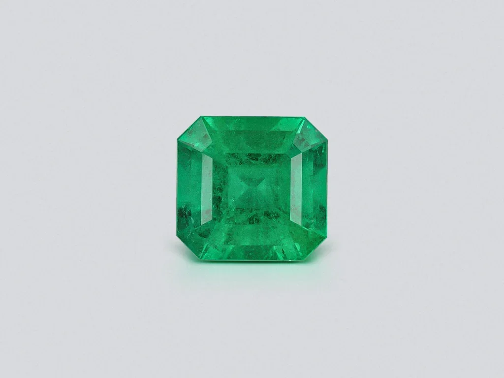 Изумруд цвета Vivid Green 1,12 карат, Колумбия Изображение №1