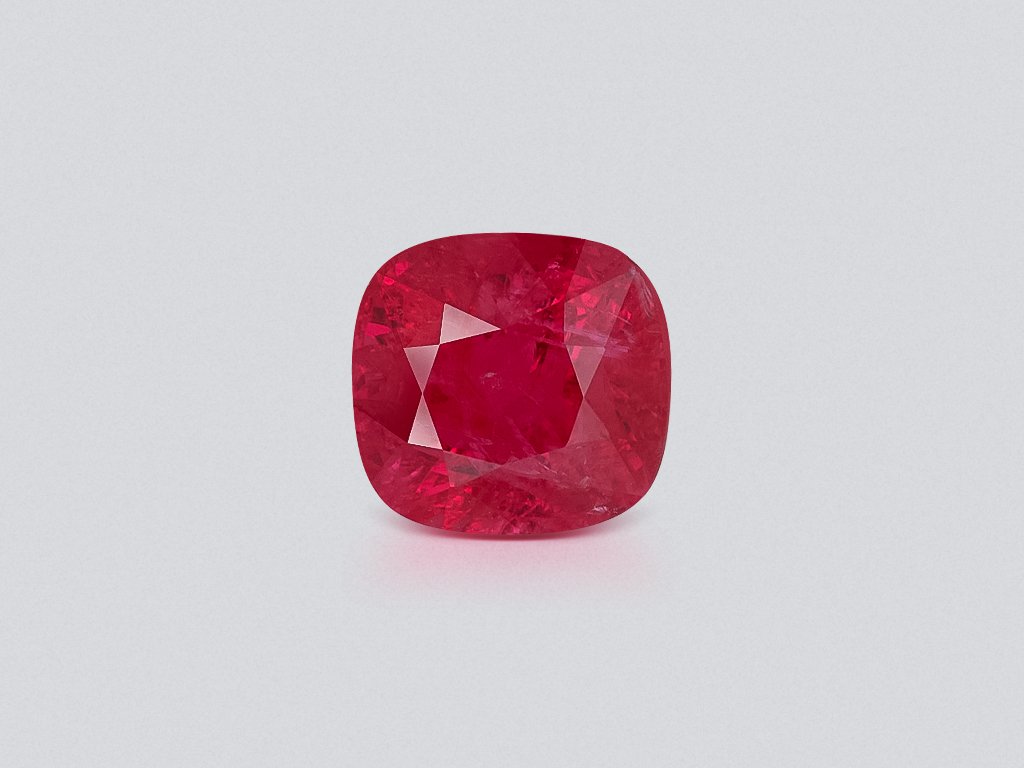 Шпинель Vivid Red в огранке кушон 1,62 карат, Бирма Изображение №1