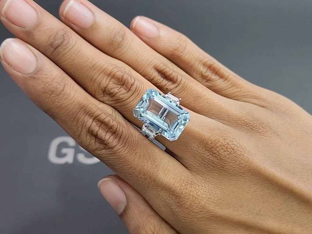 Крупный аквамарин в огранке октагон 15,88 карат, Мадагаскар  Изображение №5