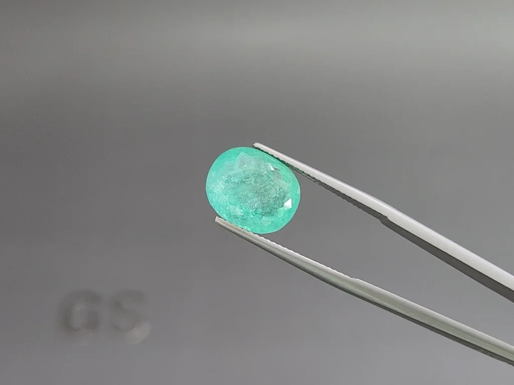 Параиба Neon Green в огранке овал 8,38 карат, Мозамбик Изображение №3