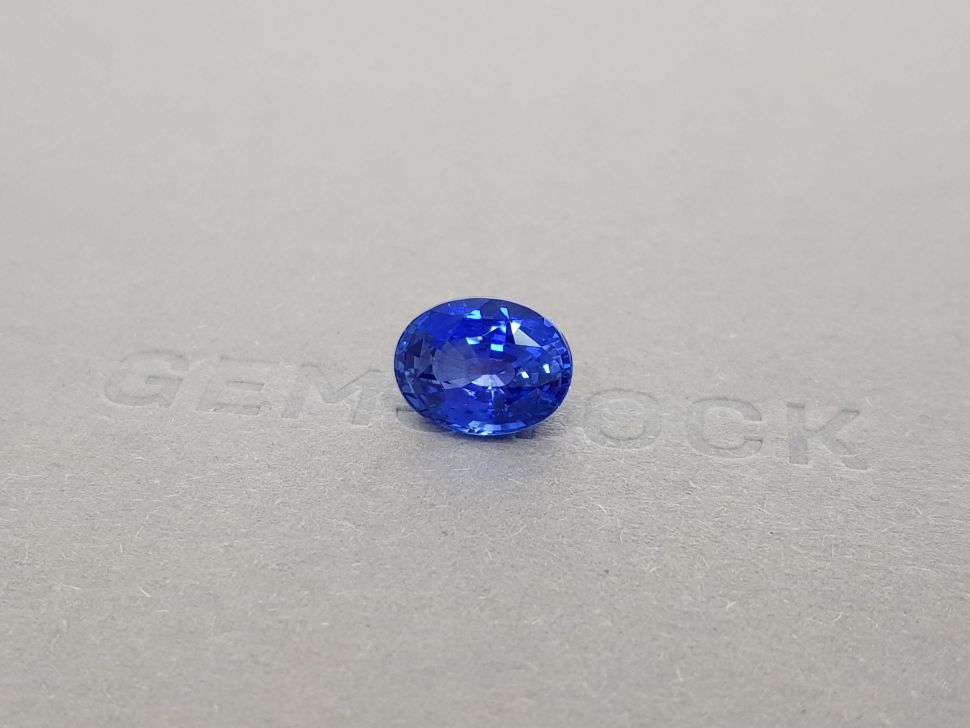 Синий сапфир Royal Blue в огранке овал 5,75 карат, Шри-Ланка Изображение №3