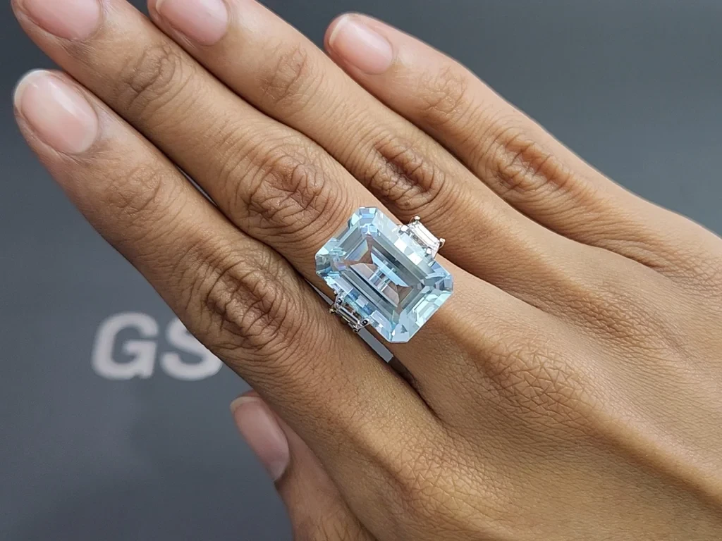 Крупный аквамарин в огранке октагон 14,99 карат, Мадагаскар  Изображение №5