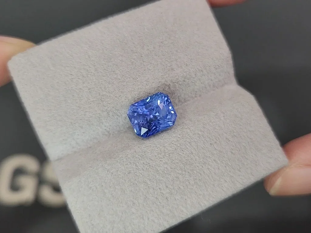 Негретый сапфир Intense Blue в огранке октагон 3,52 карат, Шри-Ланка Изображение №4