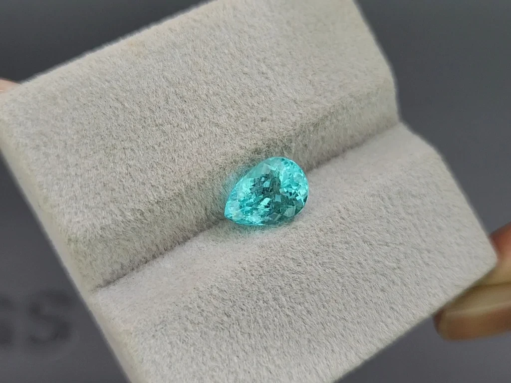 Неоновый зеленовато-голубой турмалин Параиба в огранке груша 1,91 карат, Мозамбик Изображение №4