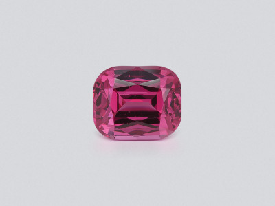 Гранат родолит Vivid Pink в огранке кушон 6,53 карат, Танзания photo