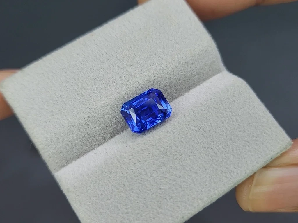 Негретый сапфир Royal Blue в огранке октагон 3,59 карат, Шри-Ланка Изображение №4