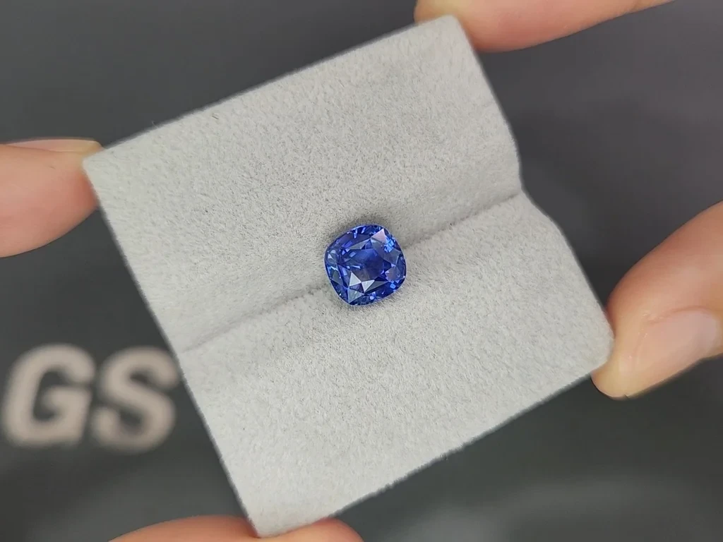 Сапфир Cornflower Blue в огранке кушон 3,36 карат, Шри-Ланка Изображение №4