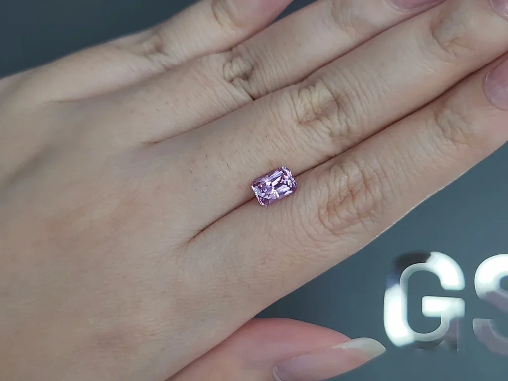 Негретый сапфир Baby Pink в огранке радиант 1,60 карата, Мадагаскар  Изображение №2