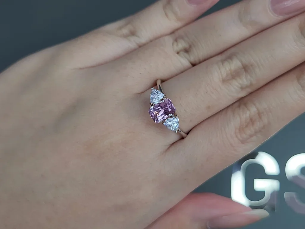 Негретый сапфир Baby Pink в огранке радиант 1,60 карата, Мадагаскар  Изображение №5