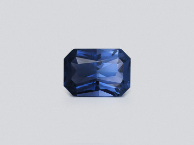 Негретый синий сапфир Vivid Blue в огранке октагон 2,04 карата, Танзания photo