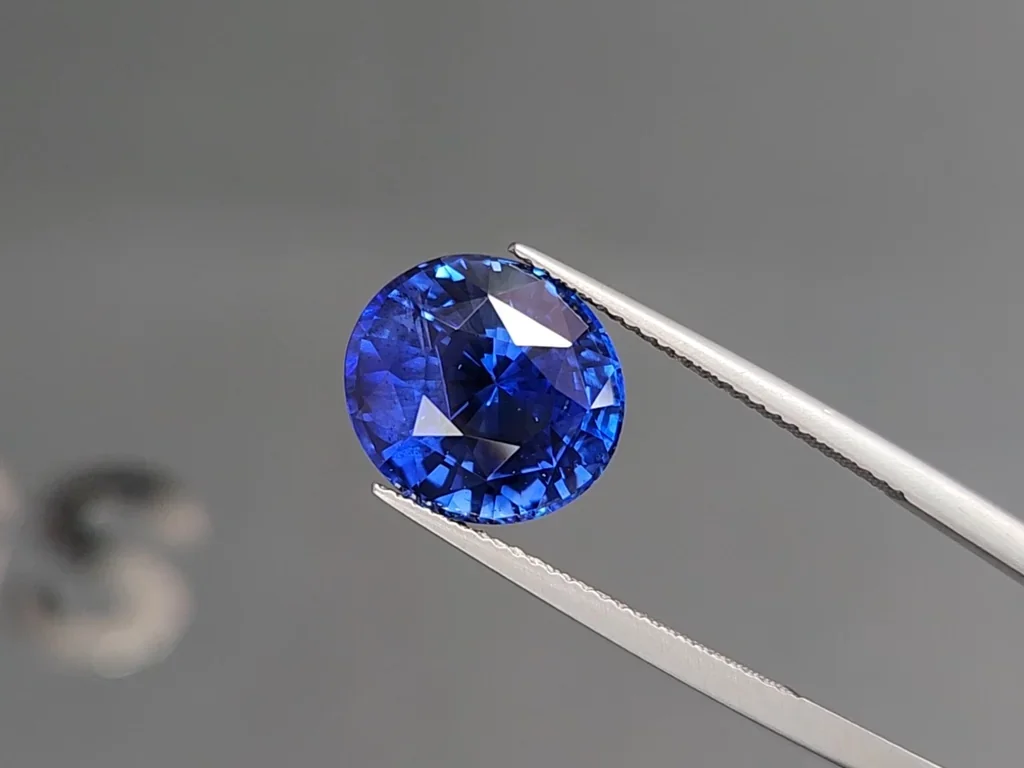 Сапфир Royal Blue в огранке круг 8,71 карат, Шри-Ланка  Изображение №3