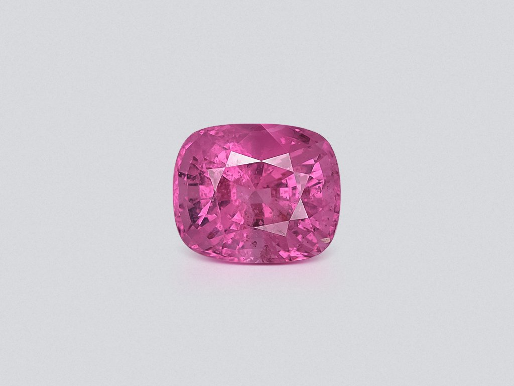 Шпинель Vivid Pink в огранке кушон 3,78 карат, Бирма Изображение №1