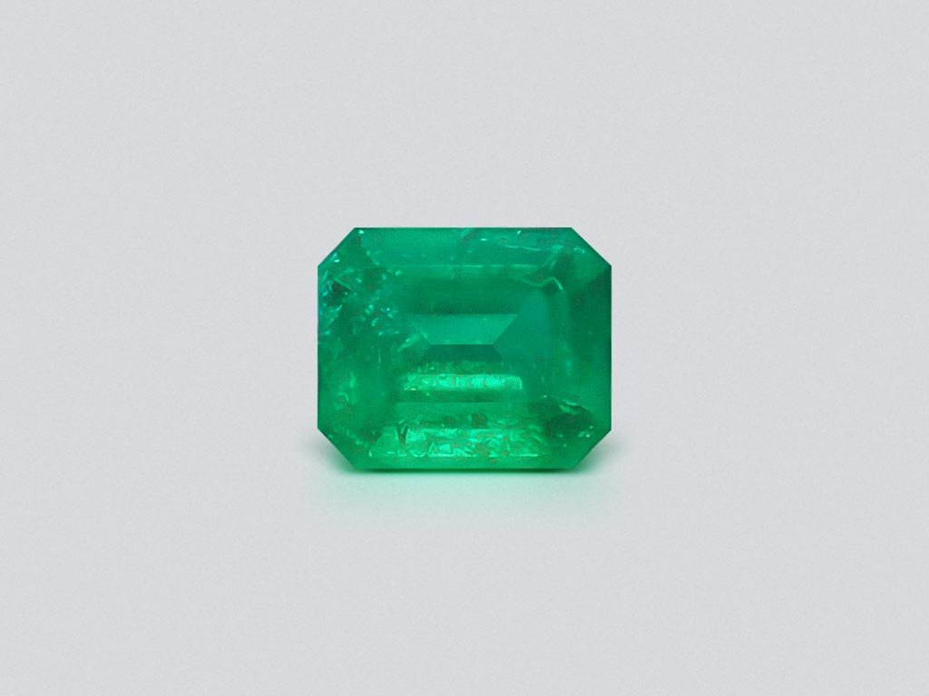 Изумруд цвета Vivid Green в огранке октагон 1,83 карата, Колумбия Изображение №1