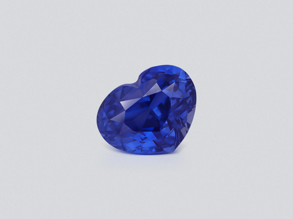 Сапфир Cornflower Blue в огранке сердце 4,57 карат, Шри-Ланка Изображение №1