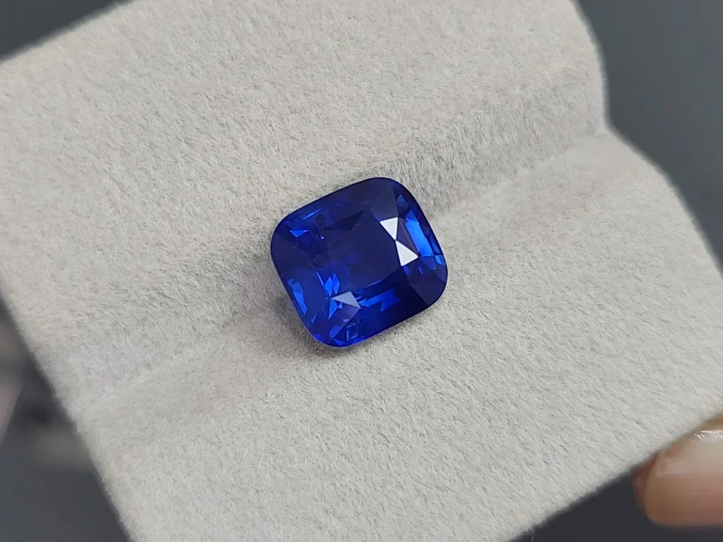 Сапфир Royal Blue в огранке кушон 5,01 карат, Шри-Ланка  Изображение №4