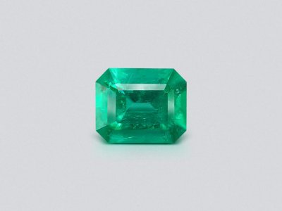 Колумбийский изумруд Vivid Green 1,32 карата photo