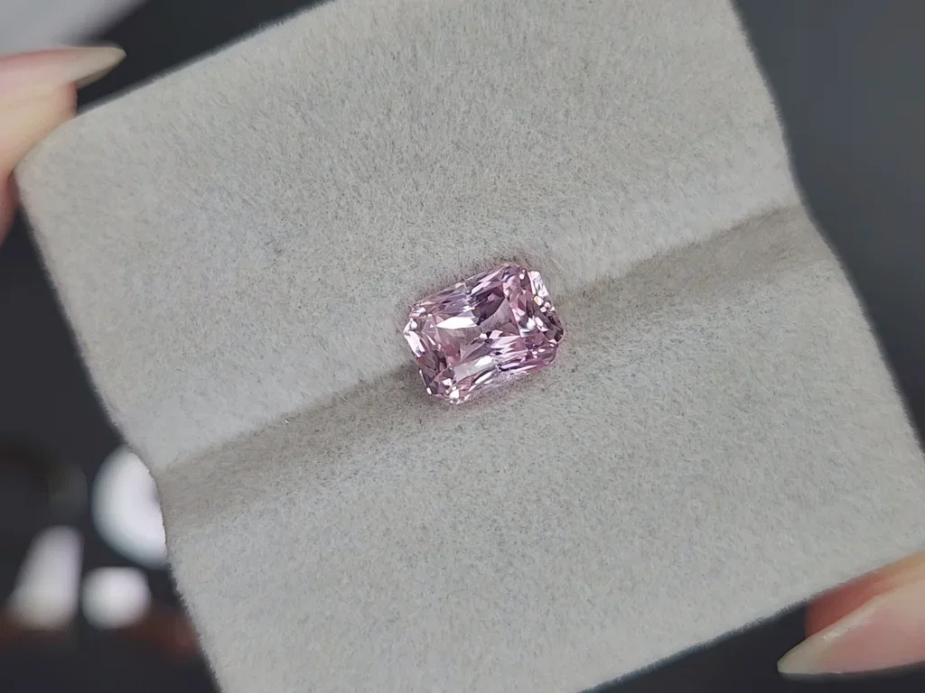 Негретый сапфир Baby Pink в огранке радиант 3,10 карата, Мадагаскар Изображение №4