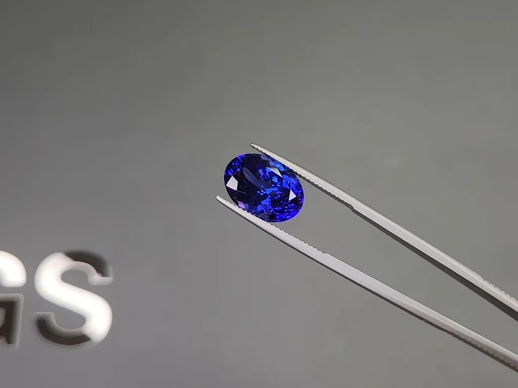 Танзанит Royal blue в огранке овал 9,27 карата, Танзания Изображение №3