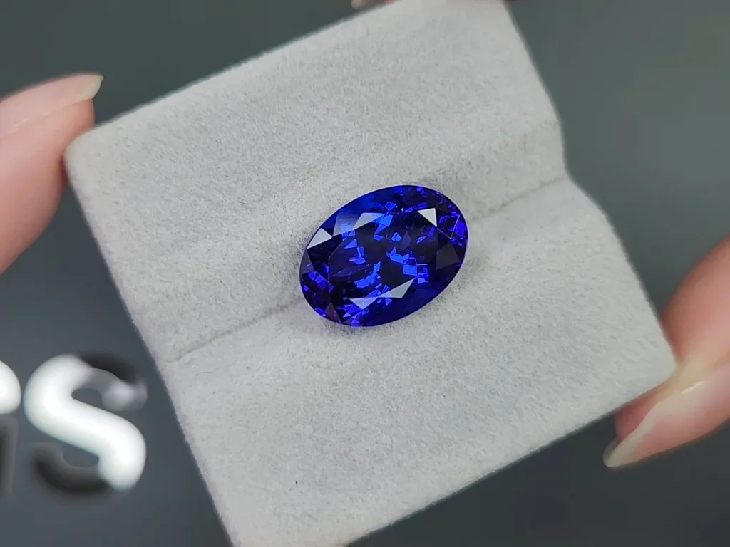Танзанит Royal blue в огранке овал 9,27 карата, Танзания Изображение №4