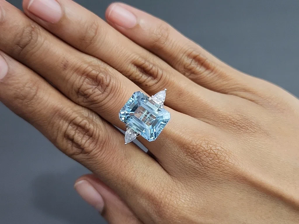 Аквамарин в огранке октагон 12,44 карат, Мадагаскар Изображение №5