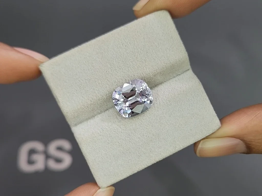 Шпинель в огранке кушон 5,84 карат, Бирма  Изображение №4