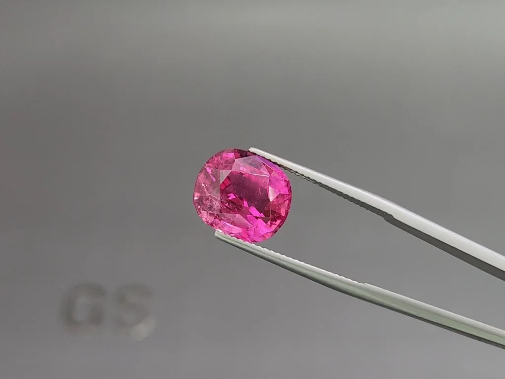 Турмалин рубеллит неоново-розовый в огранке кушон 7,98 карат, Афганистан Изображение №3