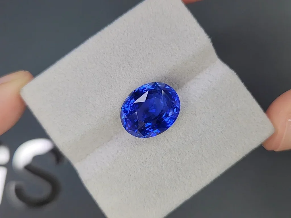 Негретый синий сапфир Royal Blue в огранке овал 10,08 карат, Шри-Ланка  Изображение №4
