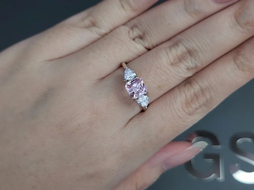 Негретый сапфир Baby Pink в огранке радиант 1,80 карата, Мадагаскар Изображение №5
