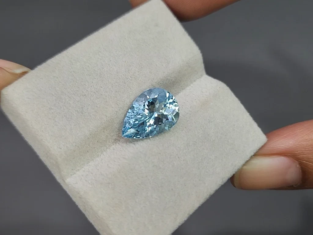 Аквамарин в огранке груша 4,23 карата, Мадагаскар Изображение №4