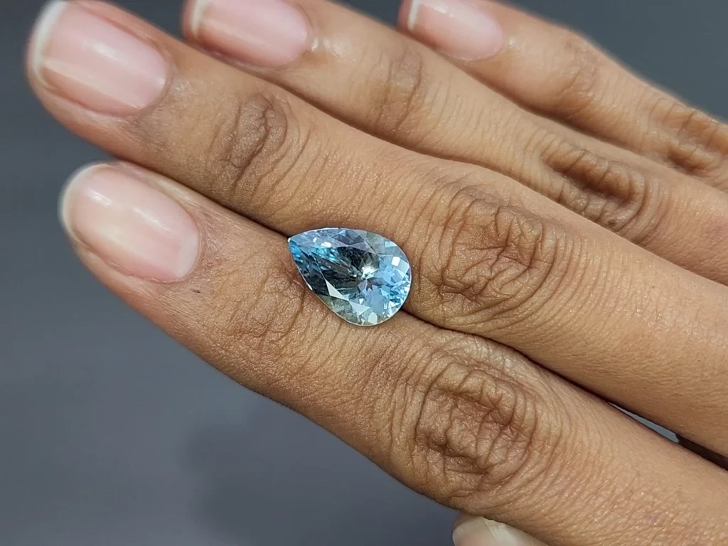 Аквамарин в огранке груша 4,23 карата, Мадагаскар Изображение №2