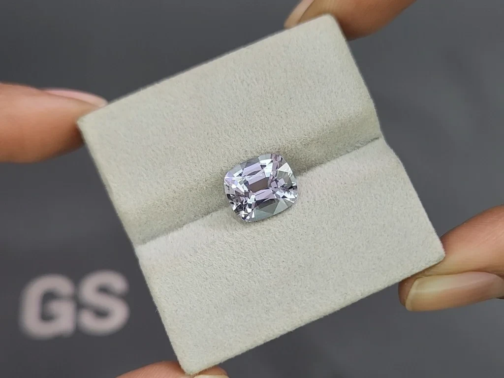 Шпинель в огранке кушон 4,24 карат, Бирма  Изображение №4