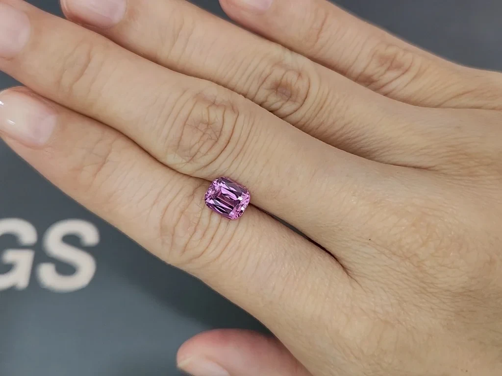 Гранат Малайя в огранке кушон 1,92 карат, Танзания  Изображение №2