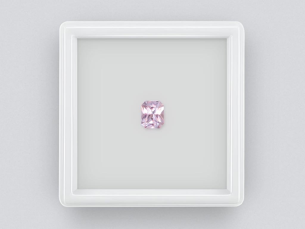 Розовый сапфир (Baby Pink) в огранке радиант 0,90 карата, Мадагаскар Изображение №1