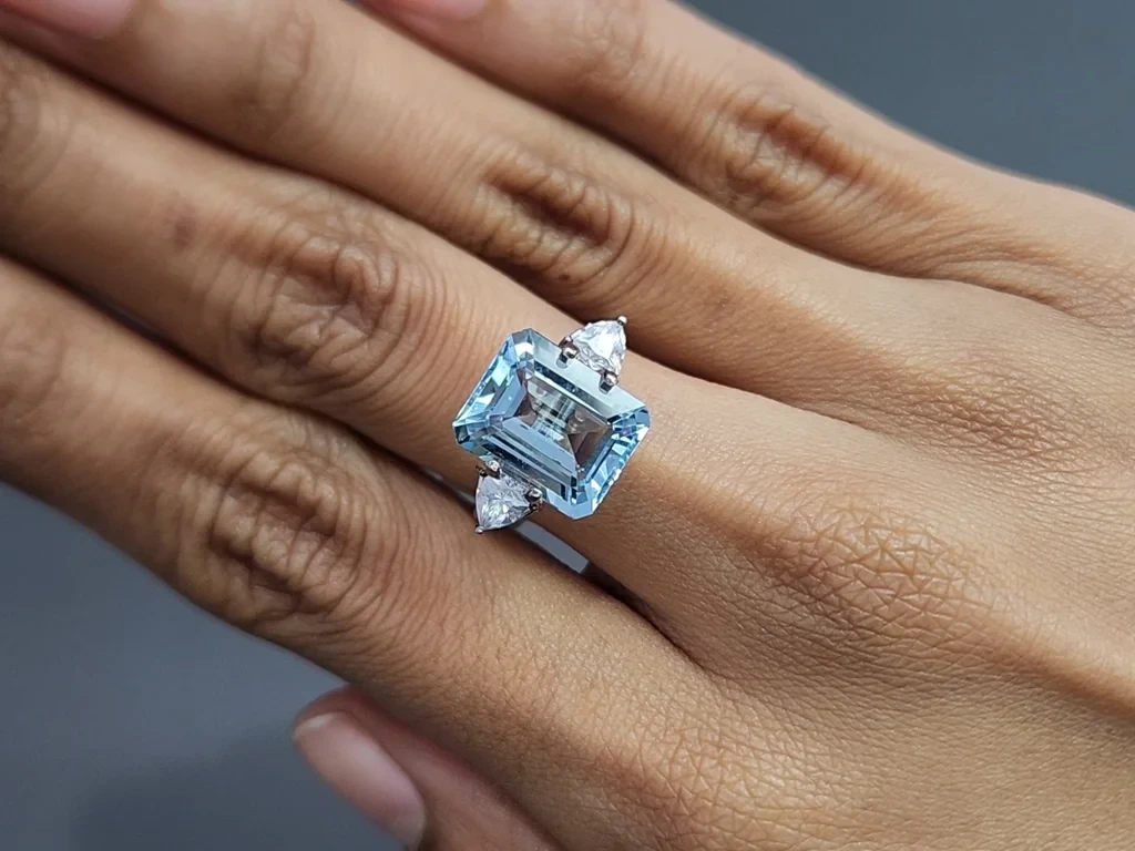 Аквамарин в огранке октагон 5,82 карат, Мадагаскар Изображение №5