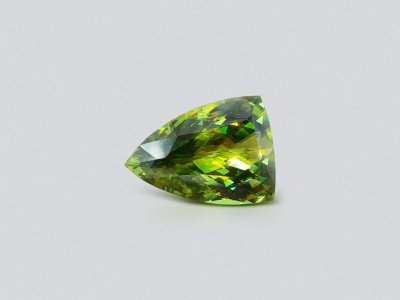 Крупный зеленый сфен 36,41 карата, Зимбабве photo