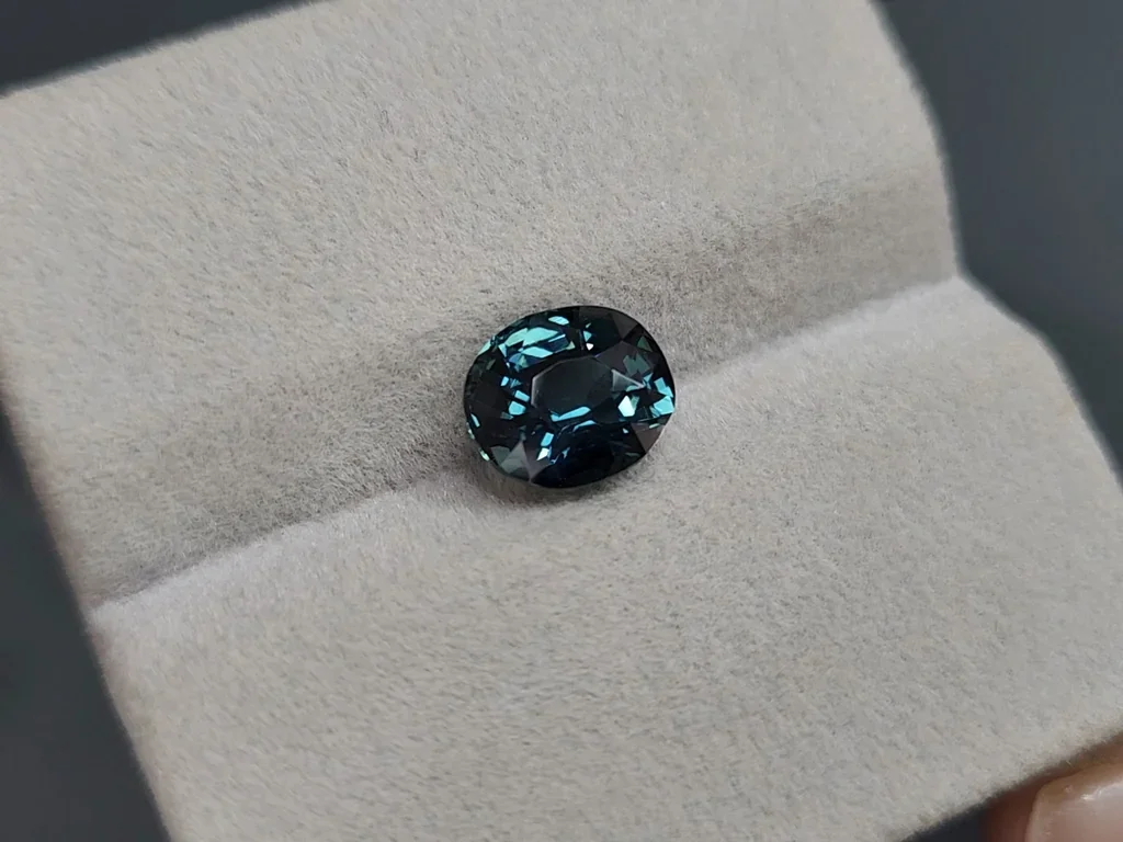 Негретый сапфир Teal в огранке кушон 3,12 карат, Мадагаскар Изображение №4