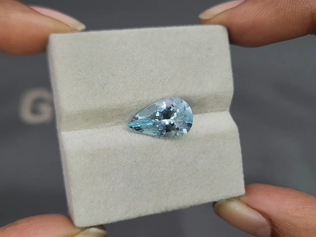 Аквамарин в огранке груша 3,97 карат, Мадагаскар Изображение №4