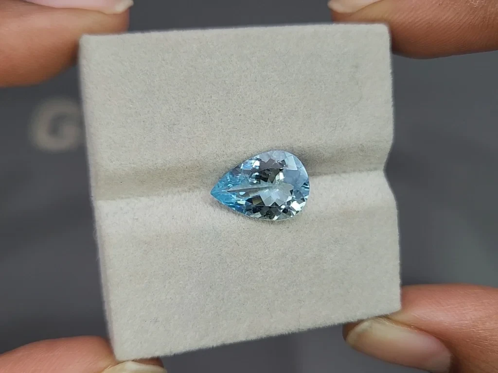 Аквамарин в огранке груша 3,54 карат, Мадагаскар Изображение №4