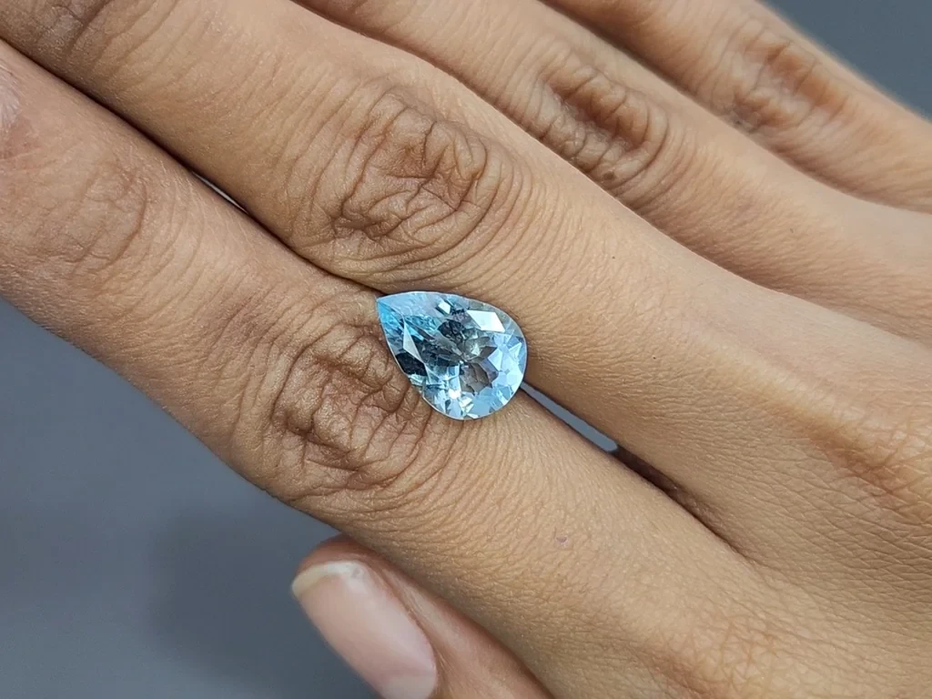 Аквамарин в огранке груша 3,54 карат, Мадагаскар Изображение №2