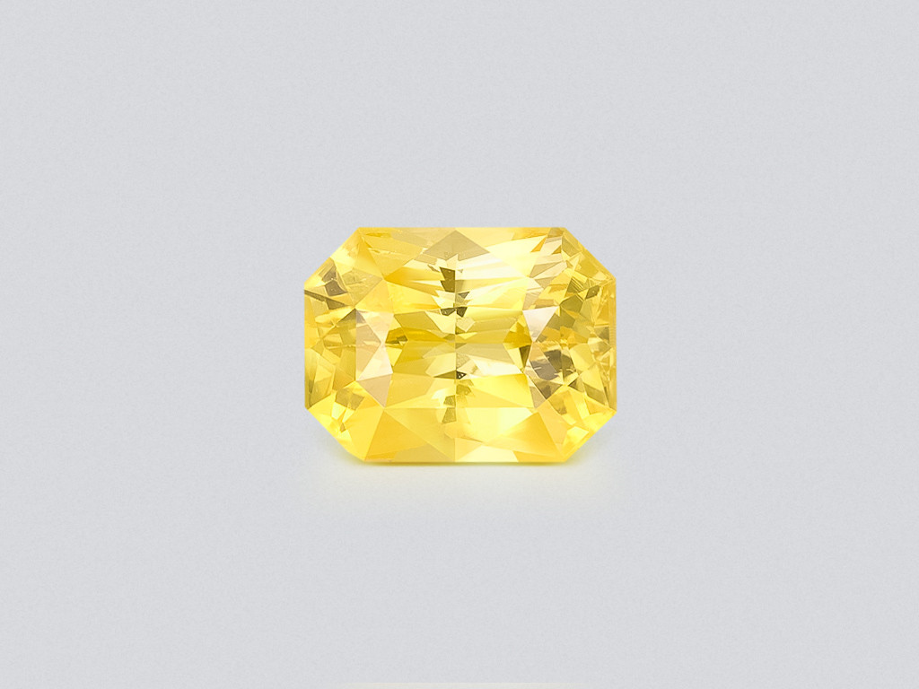 Сапфир Vivid Yellow в огранке радиант 2,18 карат, Шри-Ланка Изображение №1