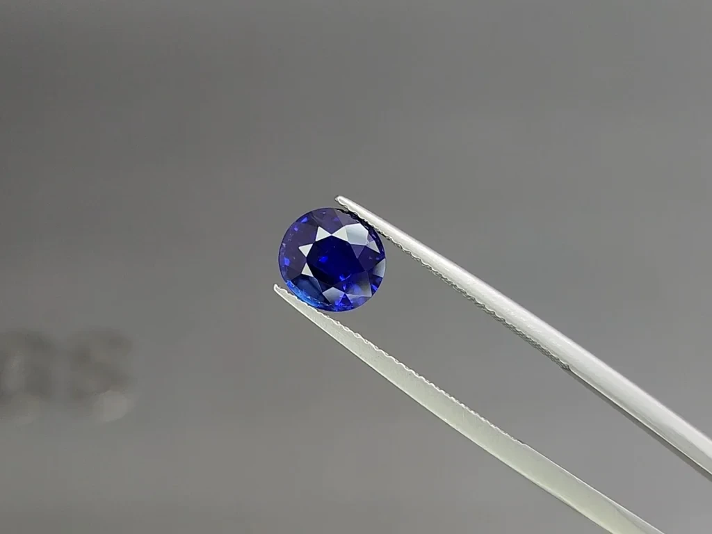 Сапфир Royal Blue в огранке круг 2,03 карат, Шри-Ланка  Изображение №3
