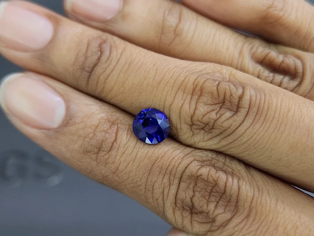 Сапфир Royal Blue в огранке круг 2,03 карат, Шри-Ланка  Изображение №2