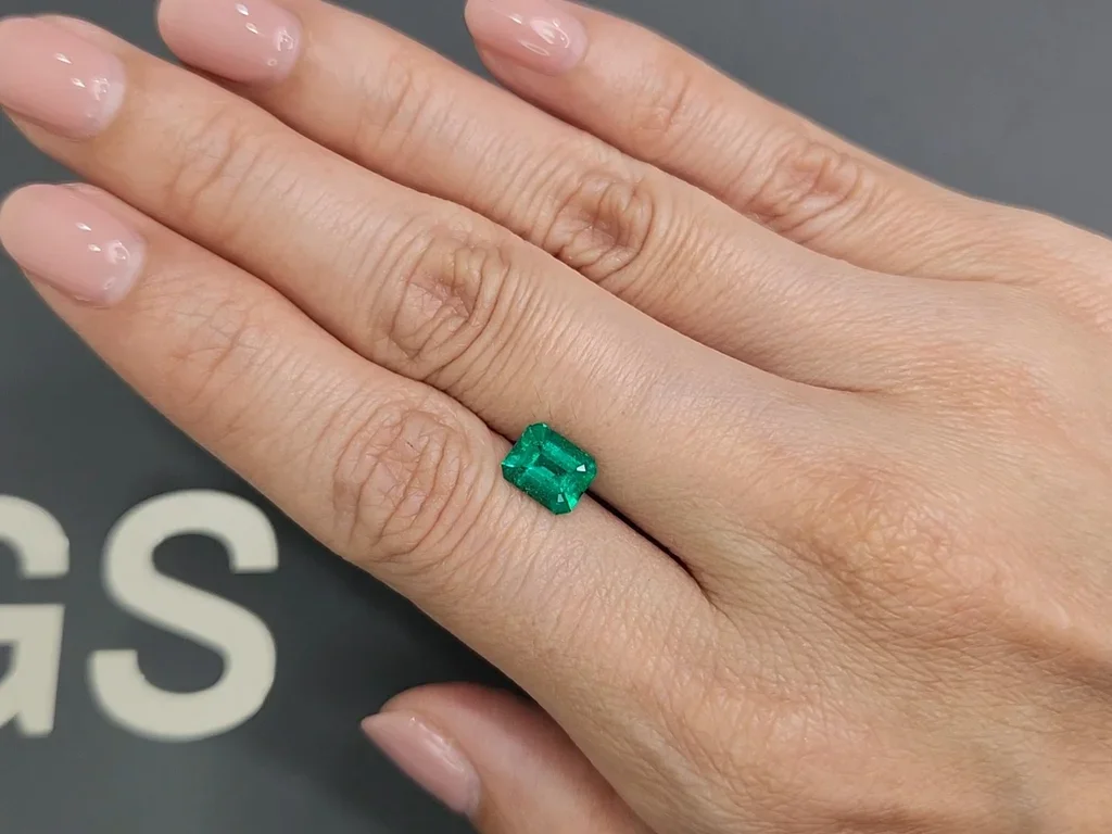 Изумруд Vivid Muzo Green 1,23 карата, Колумбия Изображение №2