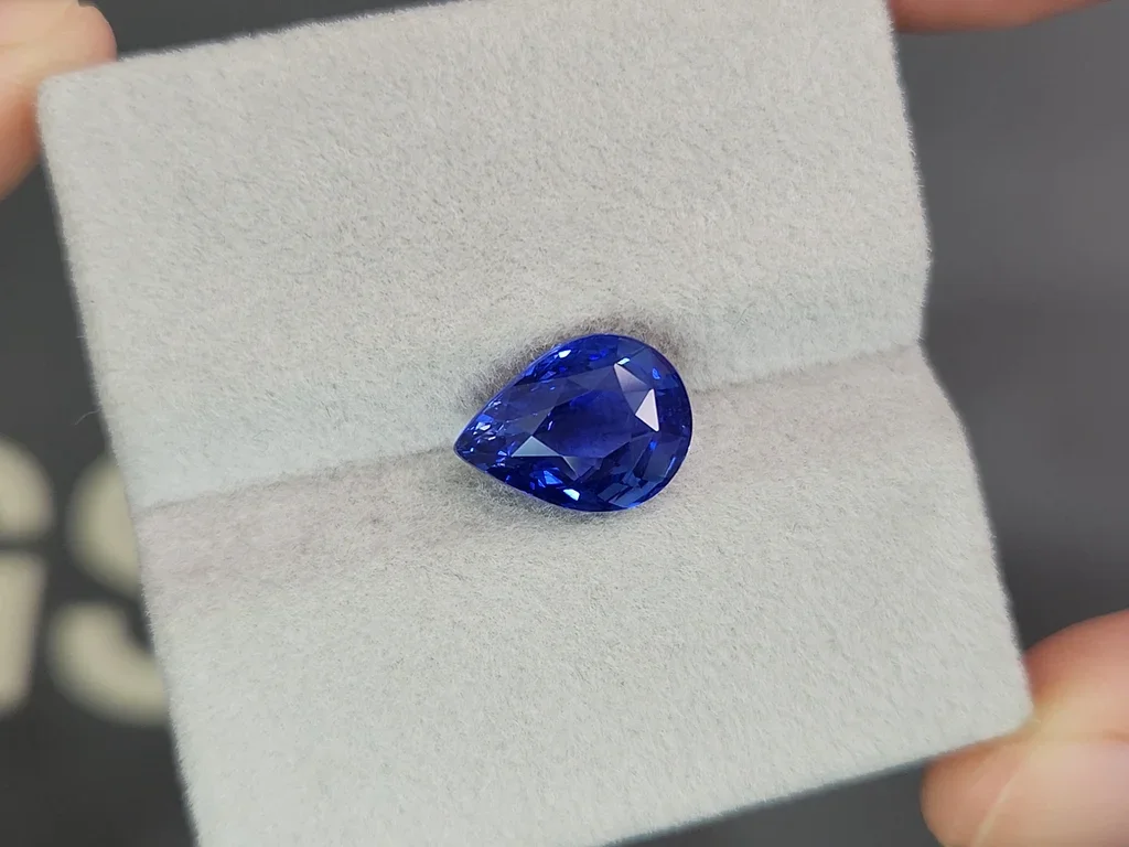 Негретый сапфир Royal Blue в огранке груша 5,07 карата, Мадагаскар Изображение №4