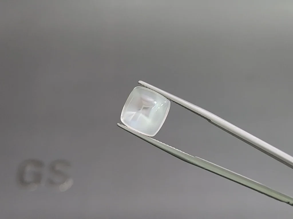 Лунный камень в огранке кабошон 6,60 карат, Бирма Изображение №3