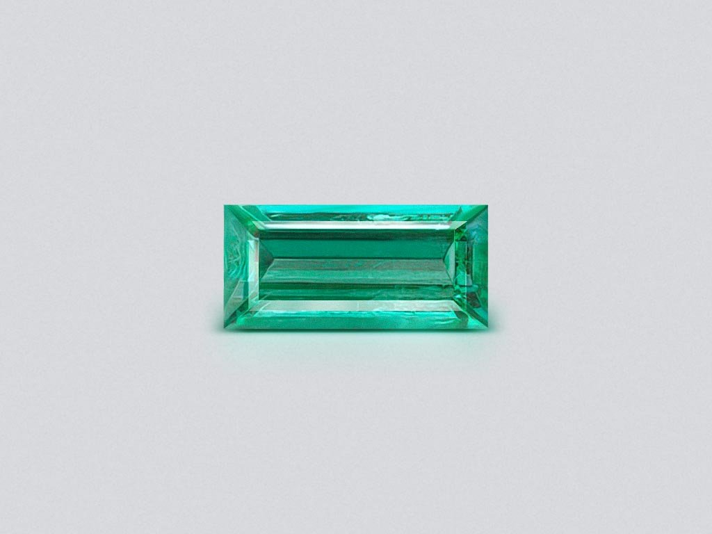 Изумруд цвета Vibrant Green из Колумбии в огранке багет 1,54 карата Изображение №1